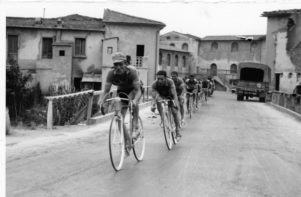 Sabatini guida il gruppo, Coppa Perozzi, Siena, 1946